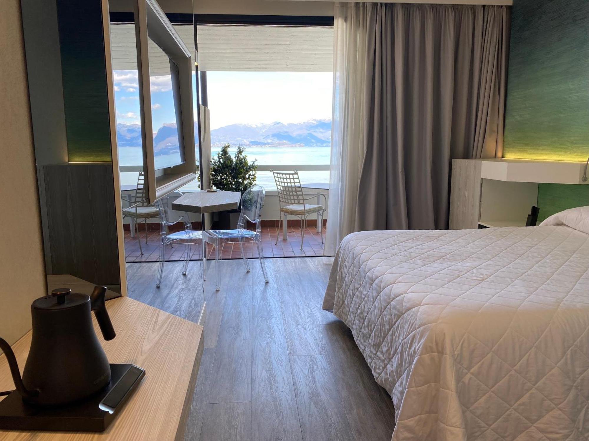 Hotel Aquila D'Oro Desenzano Desenzano del Garda Luaran gambar