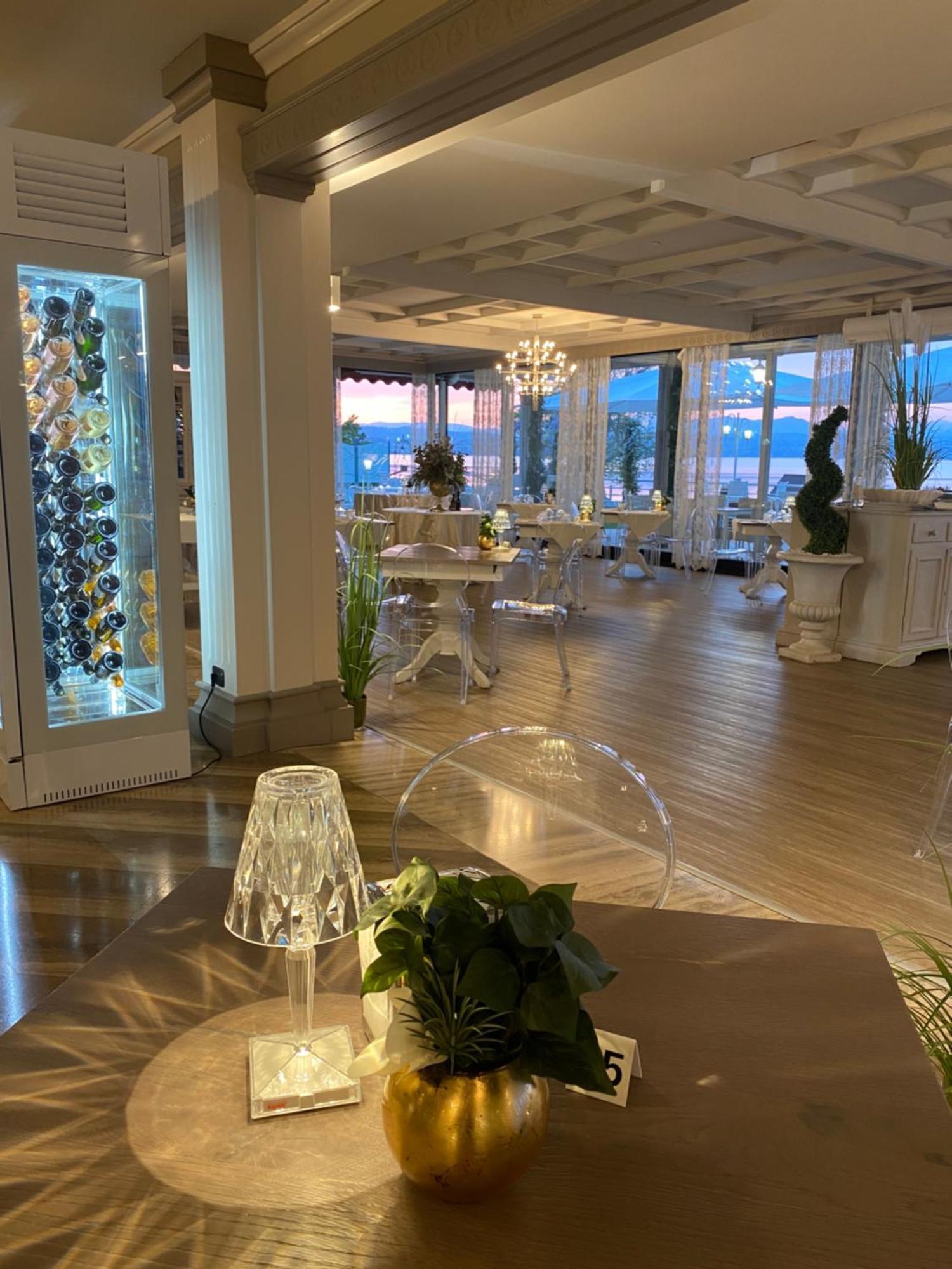 Hotel Aquila D'Oro Desenzano Desenzano del Garda Luaran gambar