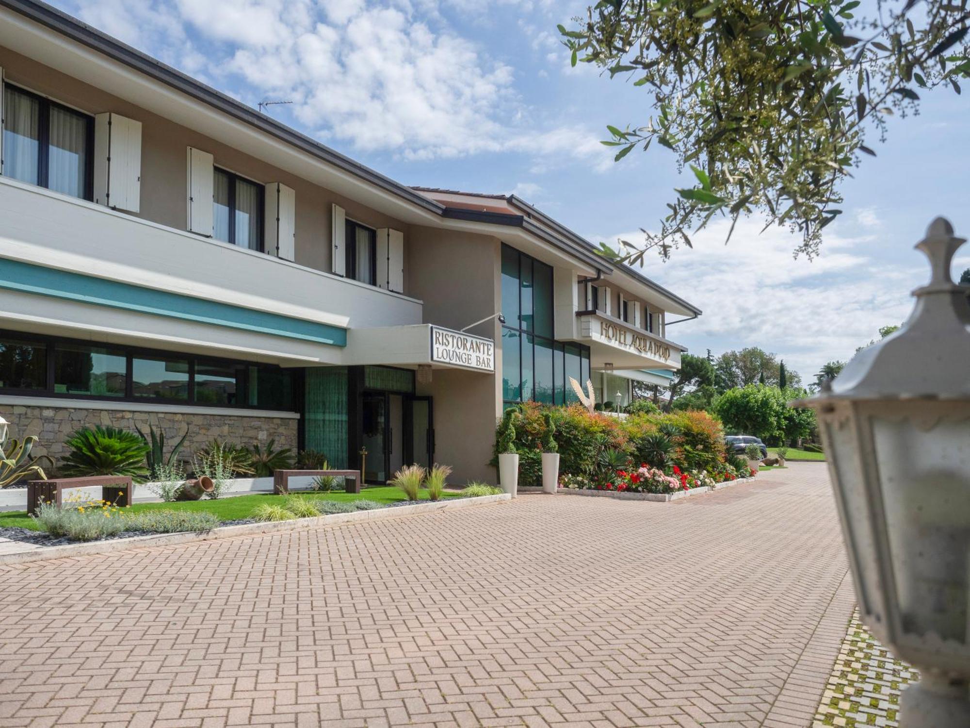 Hotel Aquila D'Oro Desenzano Desenzano del Garda Luaran gambar