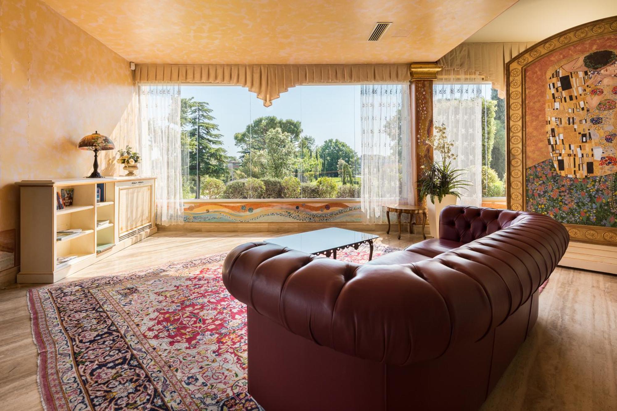 Hotel Aquila D'Oro Desenzano Desenzano del Garda Luaran gambar