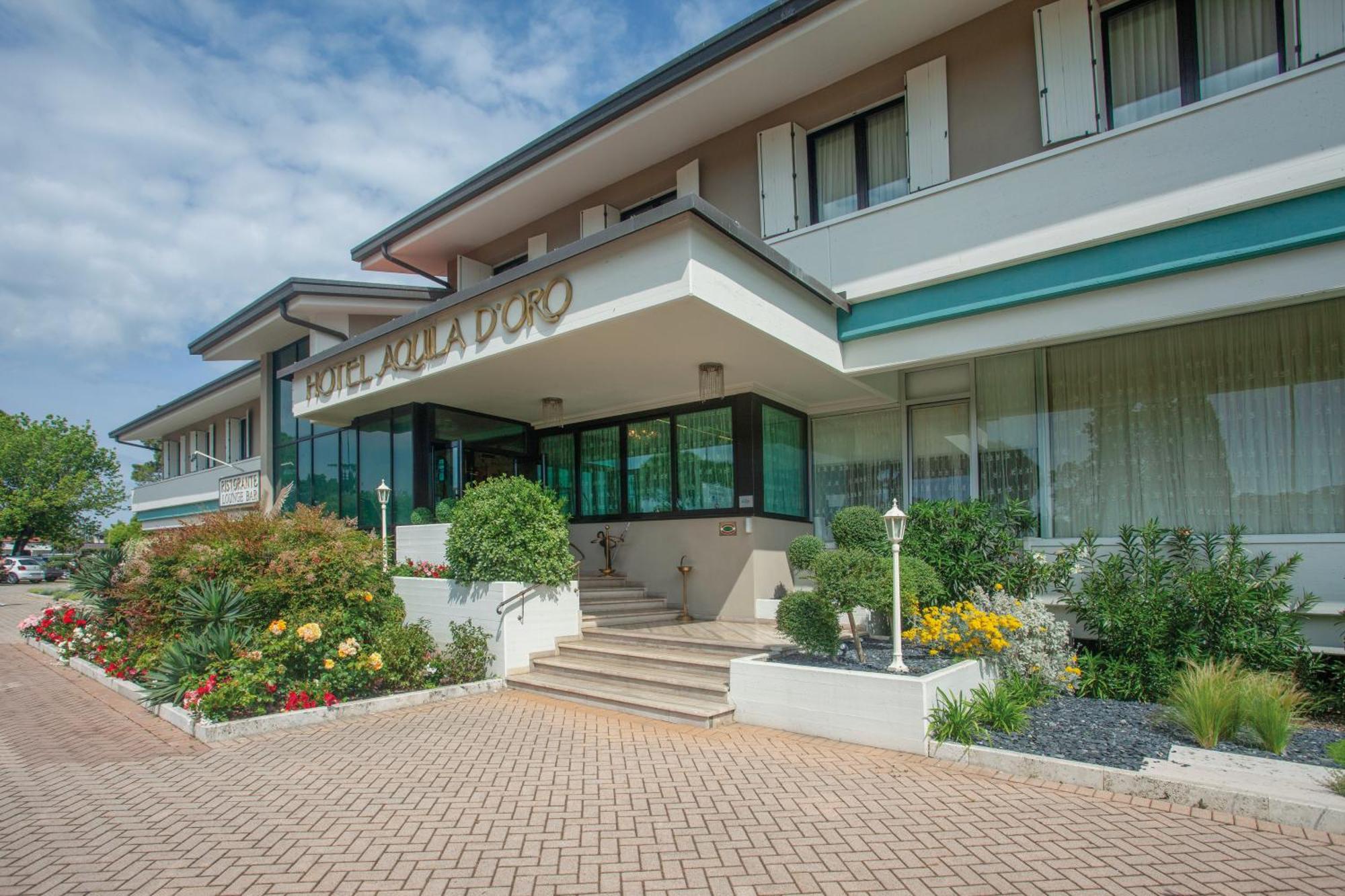 Hotel Aquila D'Oro Desenzano Desenzano del Garda Luaran gambar