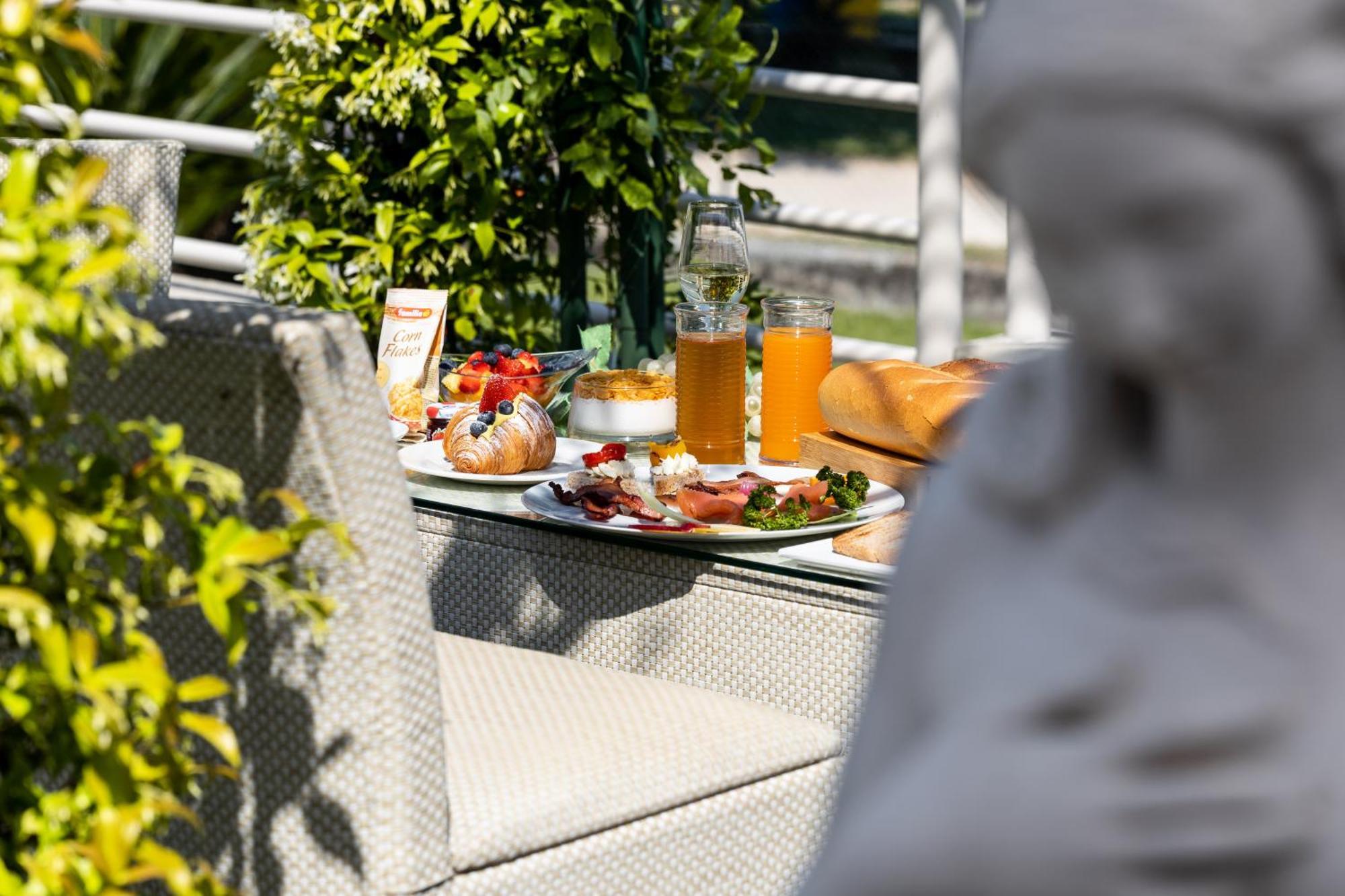 Hotel Aquila D'Oro Desenzano Desenzano del Garda Luaran gambar