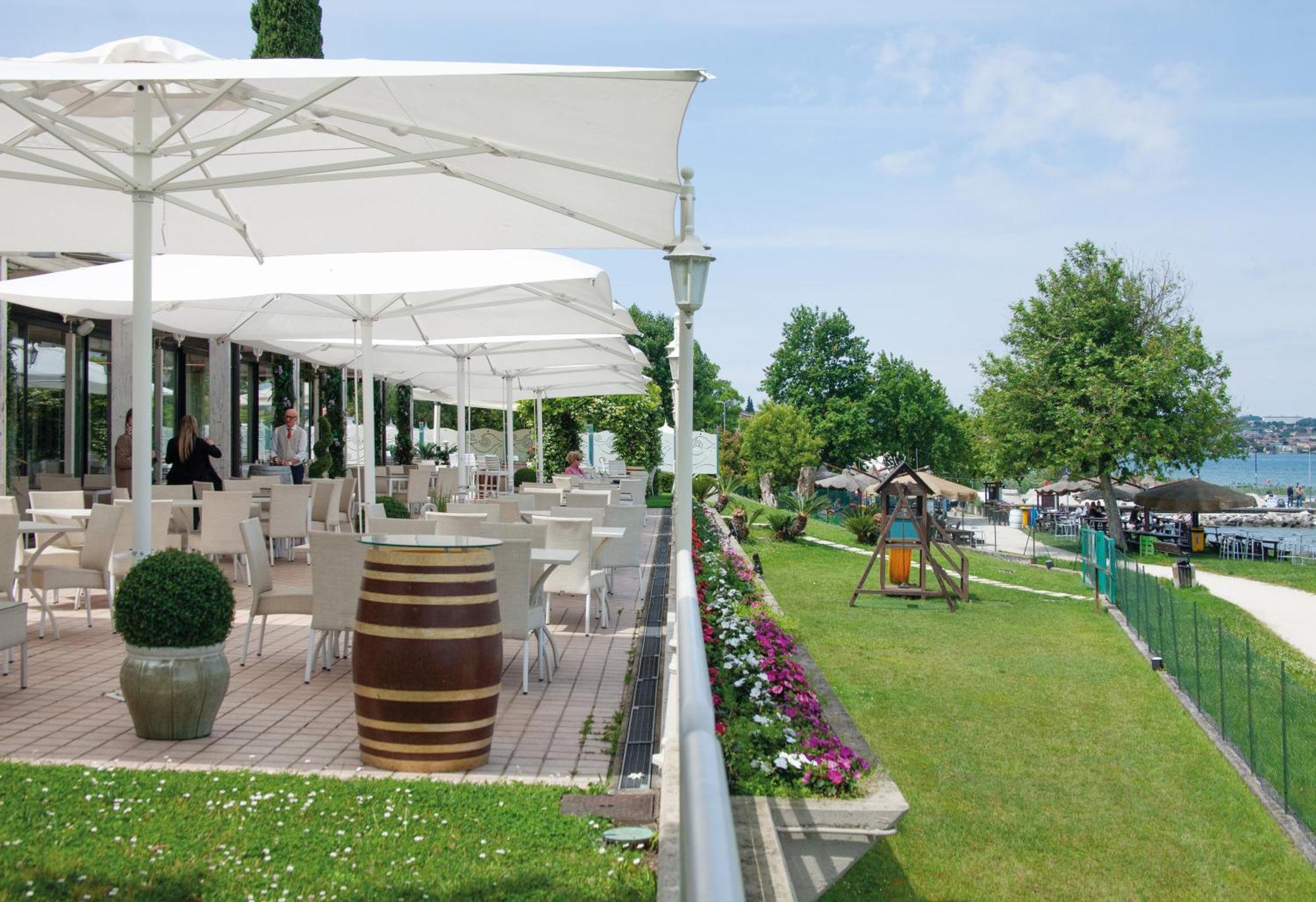 Hotel Aquila D'Oro Desenzano Desenzano del Garda Luaran gambar