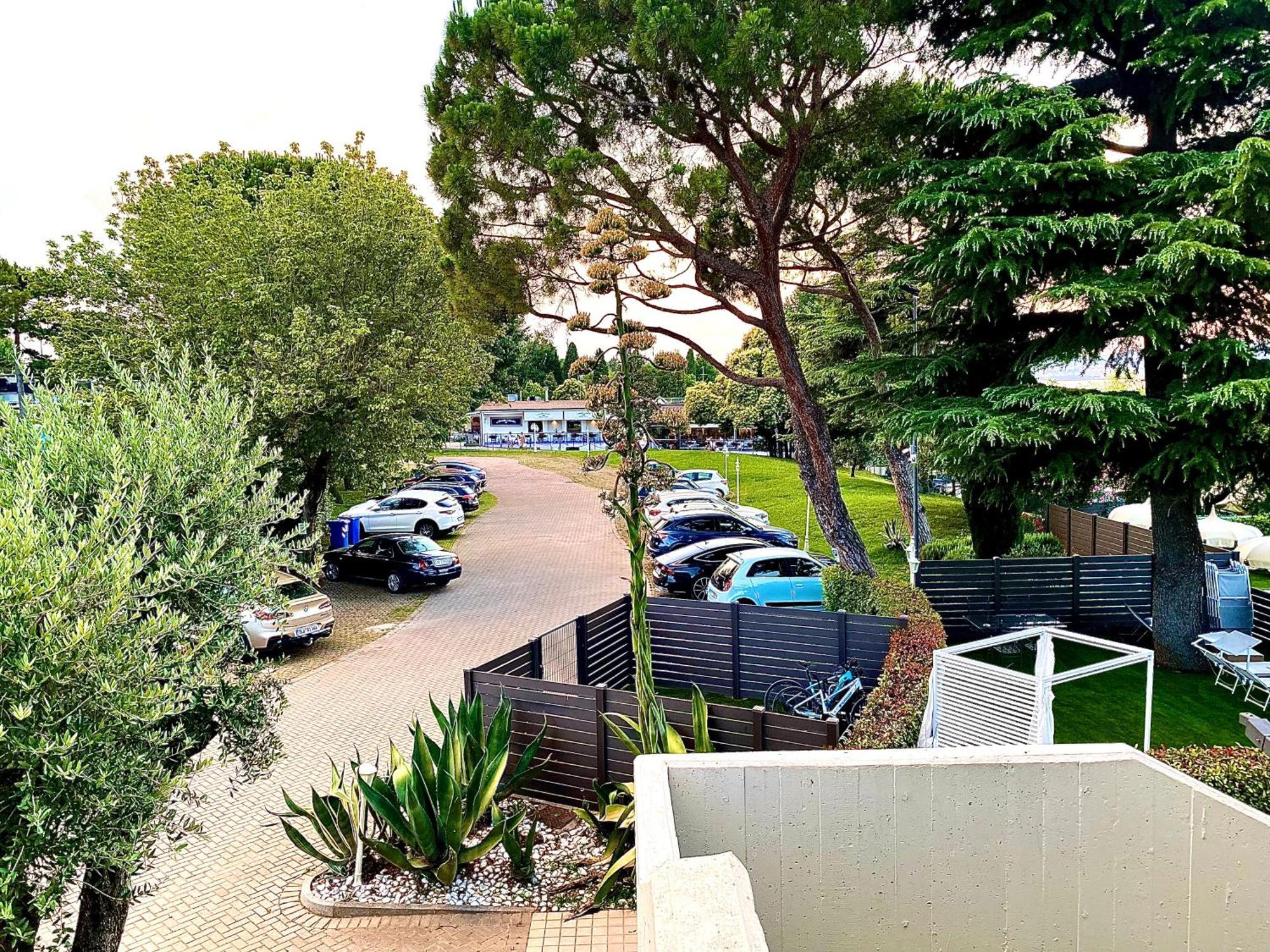 Hotel Aquila D'Oro Desenzano Desenzano del Garda Luaran gambar